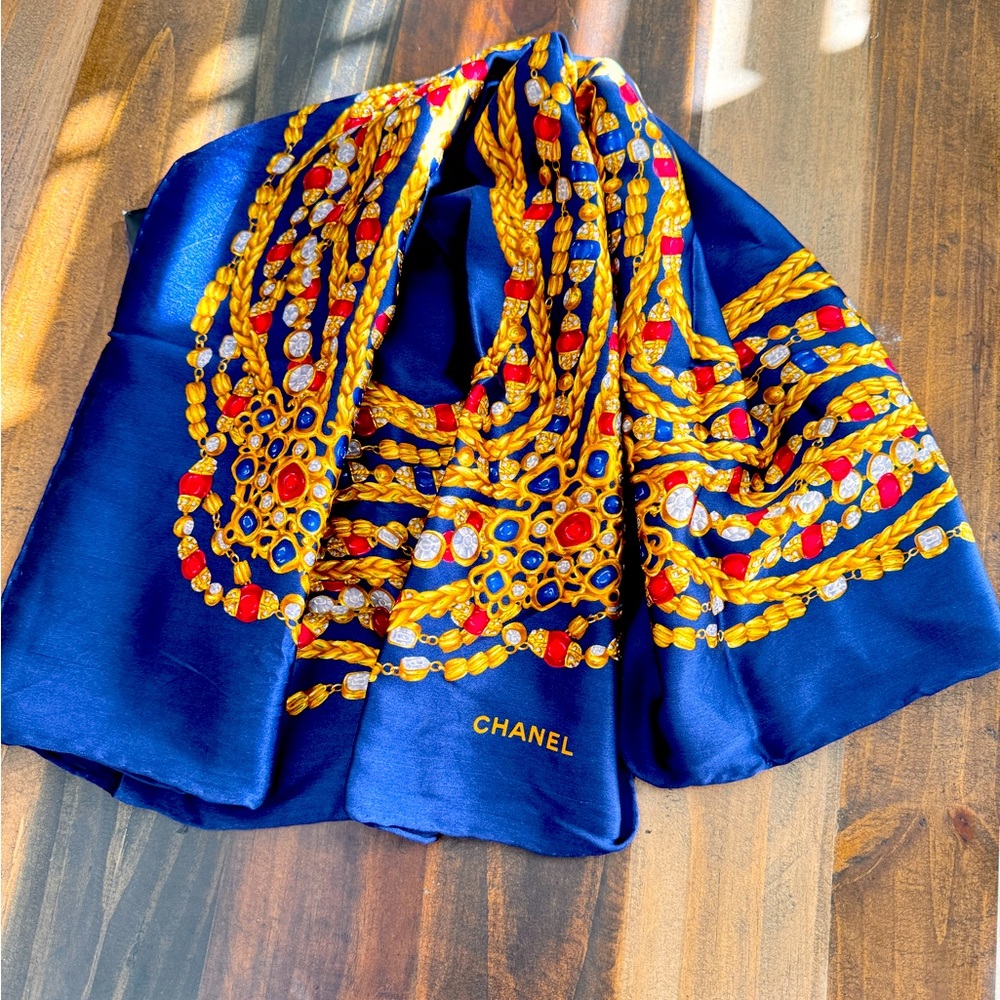 Chanel silk square scarf - Picture 2 of 5